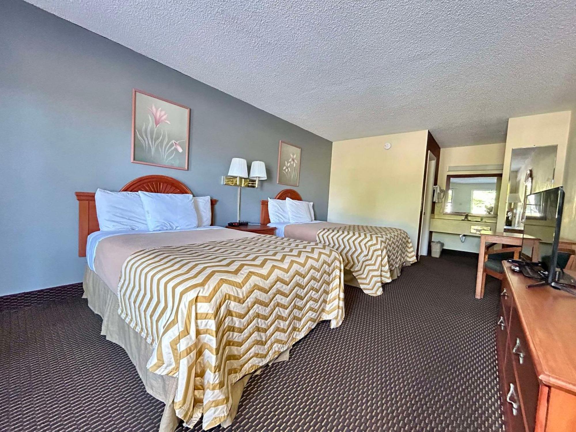 High Springs Inn Soon To Be Clarion Pointe Alachua Zewnętrze zdjęcie