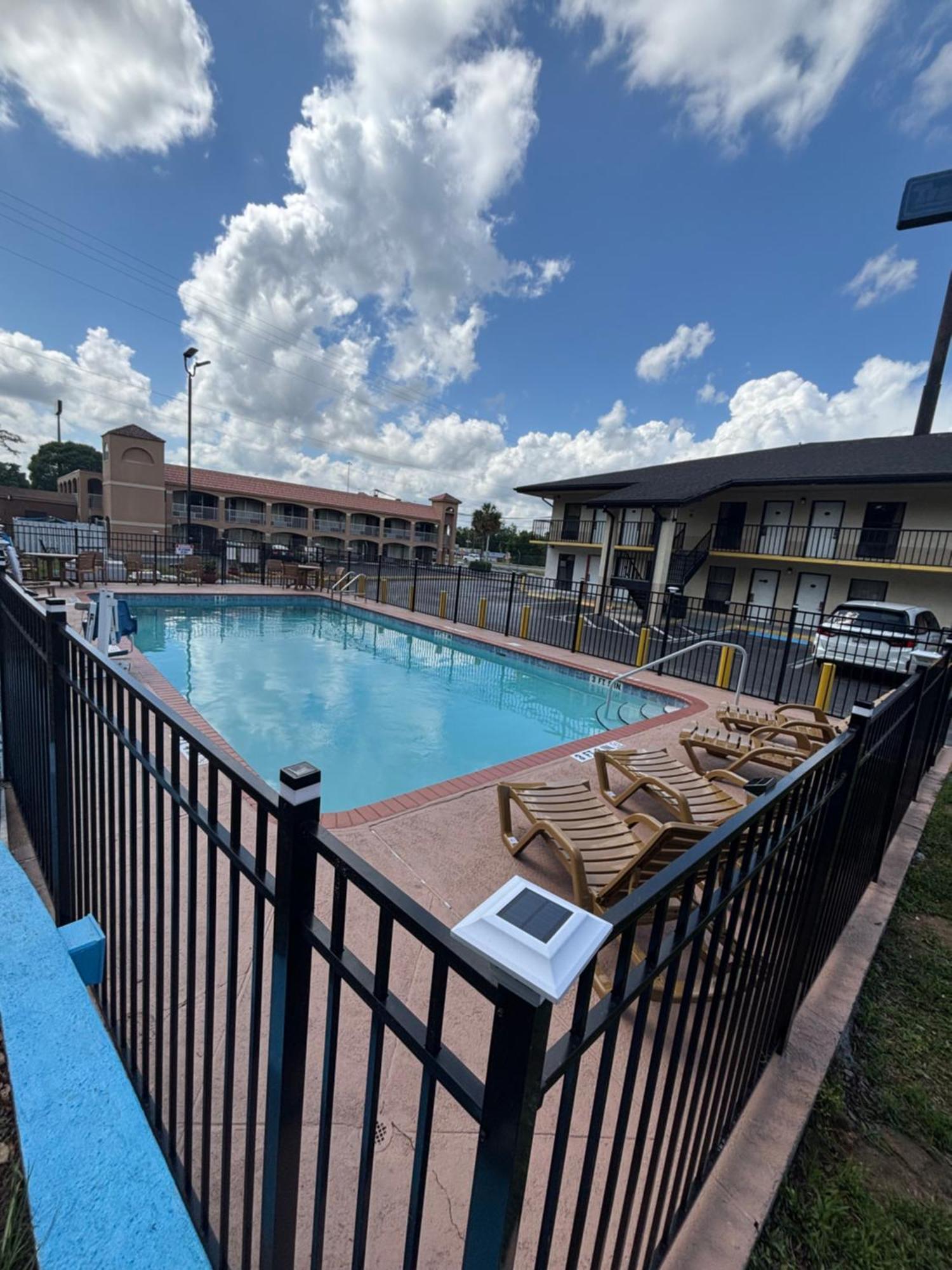 High Springs Inn Soon To Be Clarion Pointe Alachua Zewnętrze zdjęcie