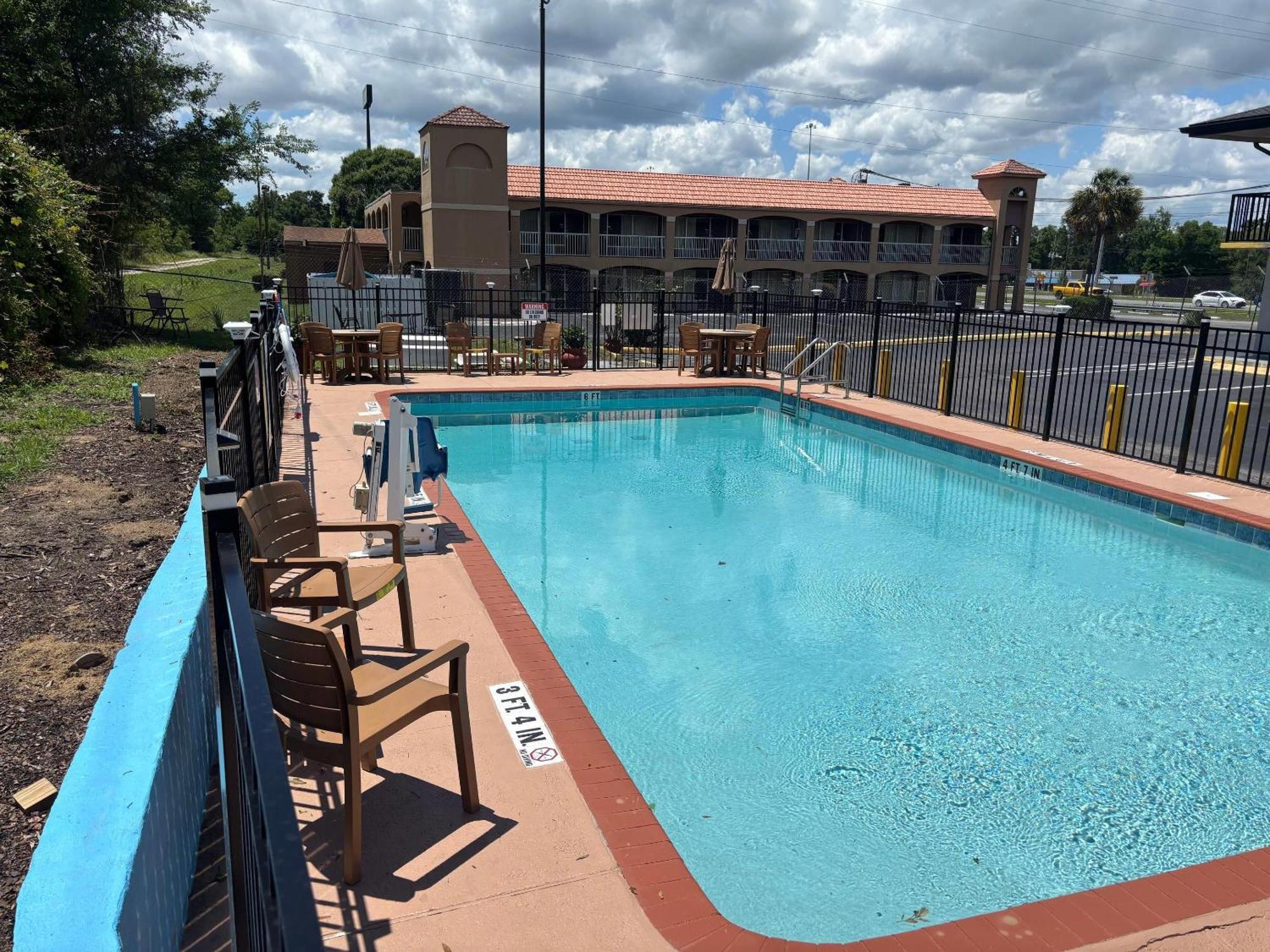High Springs Inn Soon To Be Clarion Pointe Alachua Zewnętrze zdjęcie
