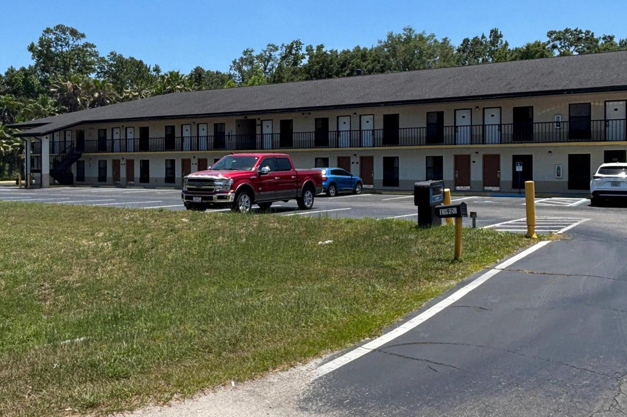 High Springs Inn Soon To Be Clarion Pointe Alachua Zewnętrze zdjęcie